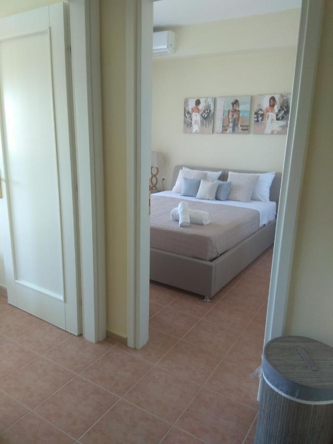 ניאה סקיוני Villa Nadia מראה חיצוני תמונה