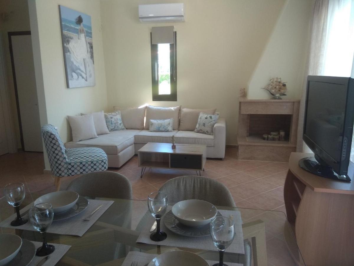 ניאה סקיוני Villa Nadia מראה חיצוני תמונה