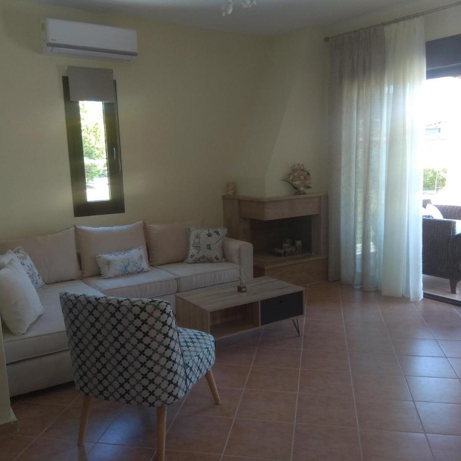 ניאה סקיוני Villa Nadia מראה חיצוני תמונה
